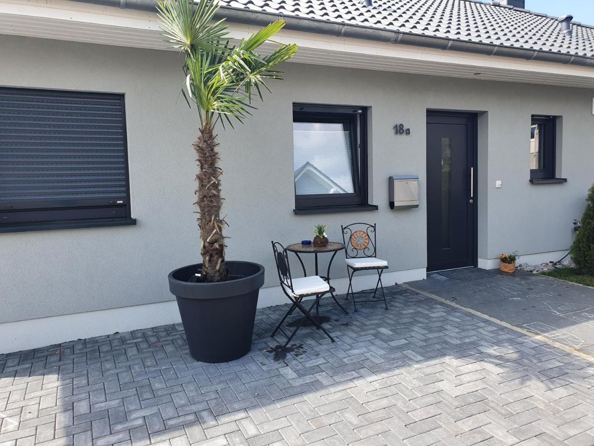 Grosszuegige Unterkunft Mit Terrasse Oberbrechen Exterior photo