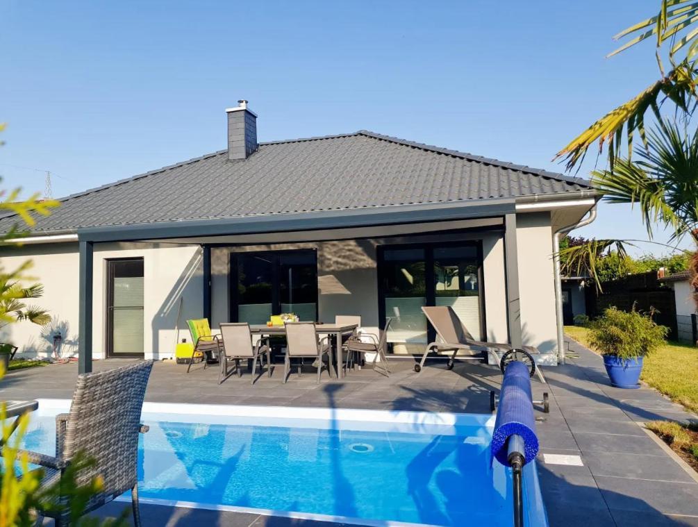 Grosszuegige Unterkunft Mit Terrasse Oberbrechen Exterior photo